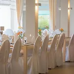 מלון Seehotel Schwanenhof Mölln