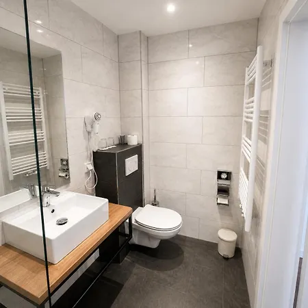 Hotel Seehotel Schwanenhof 4*