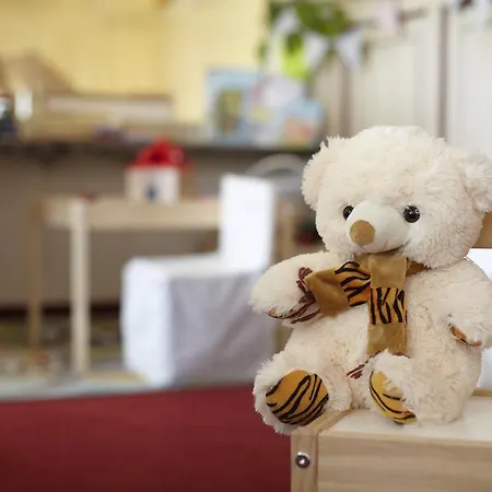 Отель Seehotel Schwanenhof Мельн